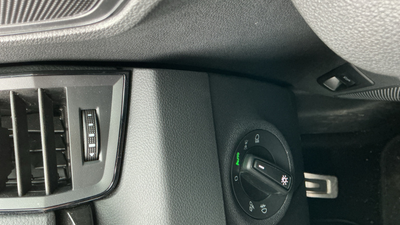 Skoda Karoq 1.5 TSI Sportline 5dr DSG Petrol Estate